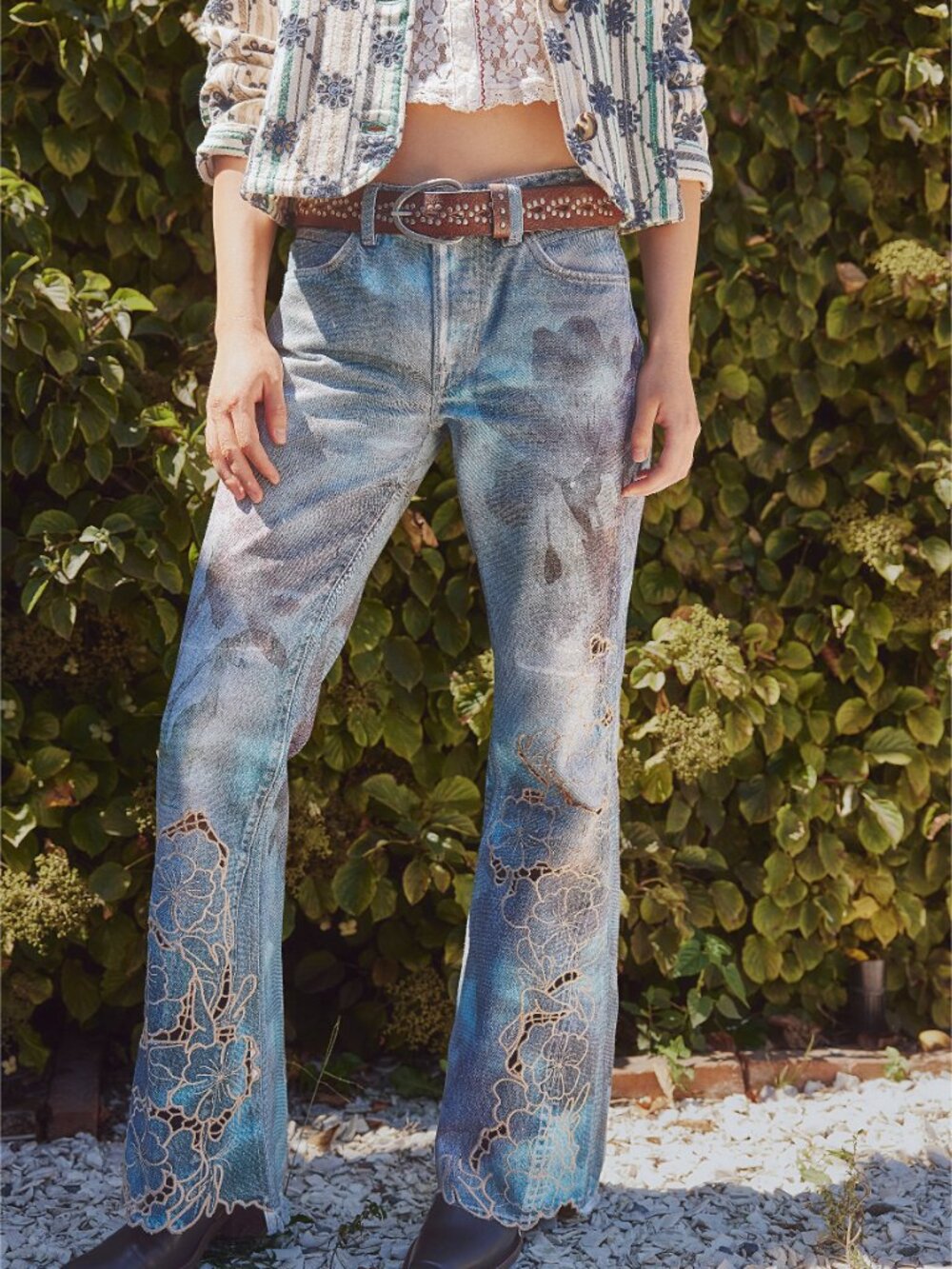 FREE PEOPLE West Coast Illusions & Cutwork Jeans / Watercolor Bloom - Picture 7 of 9